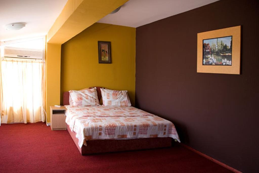 Hotel Uni Palas II Kavadartsi Ruang foto